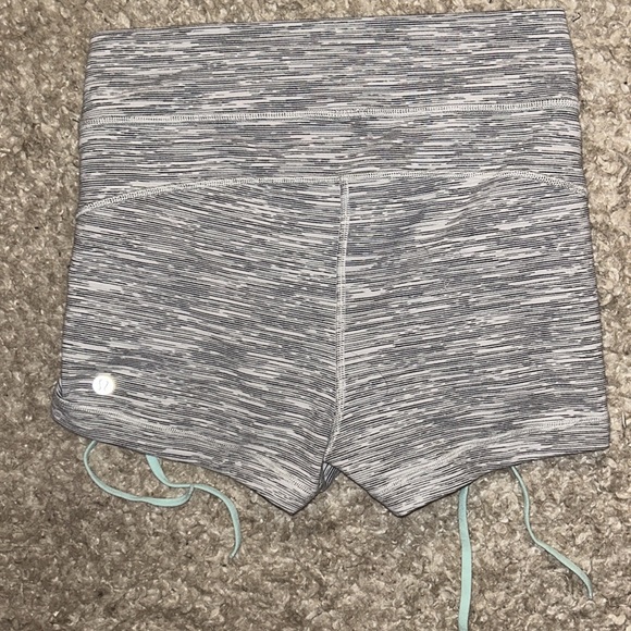 Lululemon Liberty Shorts - Picture 4 of 5